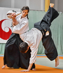  aïkido traditionnel Tassin 69 pratique devant l'Atrium 